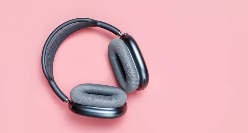 AirPods Max update: lossless audio and ultra-low latency